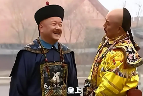 权力重构与财政困局：嘉庆诛杀和珅的双重逻辑