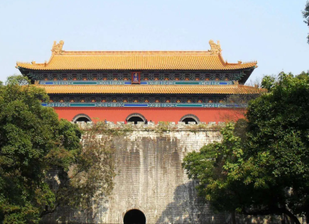 康熙祭拜明孝陵:跨越王朝的统治智慧与民族和解