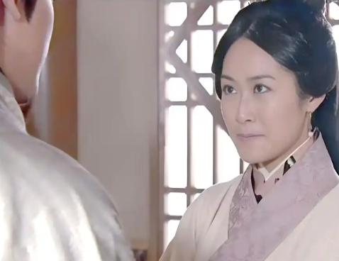 诸葛亮与黄月英:婚姻背后的生育之谜与时代困局