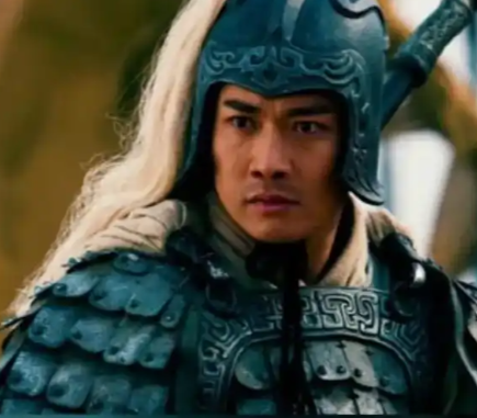 银甲映锋芒：赵云与陆逊的战场博弈与智谋交锋