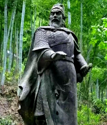 令狐楚《从军行》：笔底烽烟映忠魂