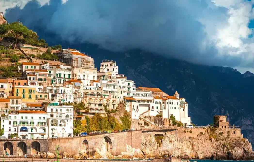 今期龙鸡猪出特,独与江邻水拍浮代表最佳生肖,成语释义作答揭晓