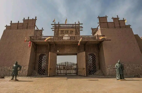 西域长史府设立时间考：从西汉到东汉的制度嬗变