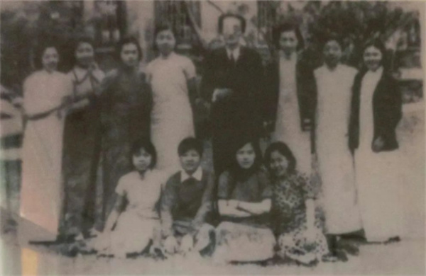 抗战英雄谱|双枪李林：最后一枚子弹射向自己 牺牲时已有身孕