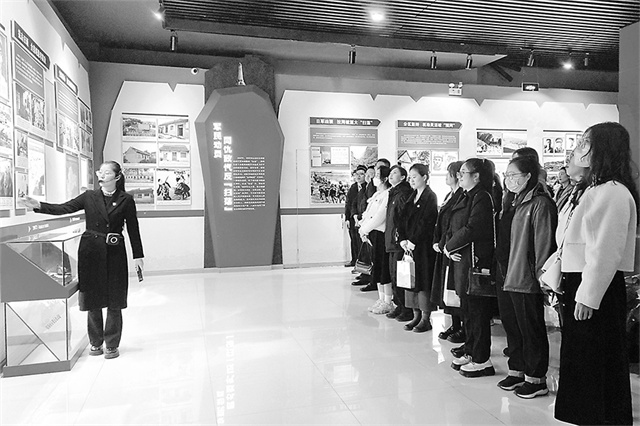 马石山十勇士：“以命相救、人民至上”