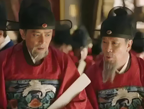 铁骨谏臣：皇权阴影下的进退浮沉